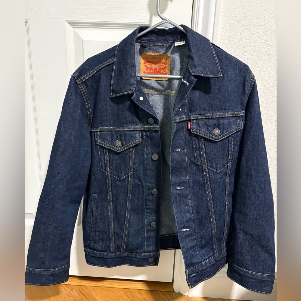 Levi’s Denim Trucker Jacket - Small